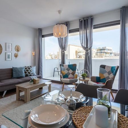 Livia Studio Apartment In ラルナカ エクステリア 写真